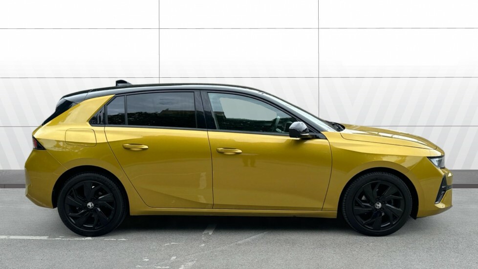 Vauxhall Astra Gs Line FV72EFA Black #5