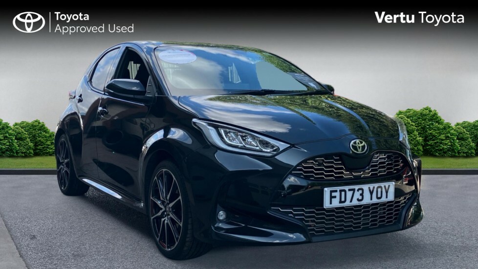Toyota Yaris Gr Sport Black
