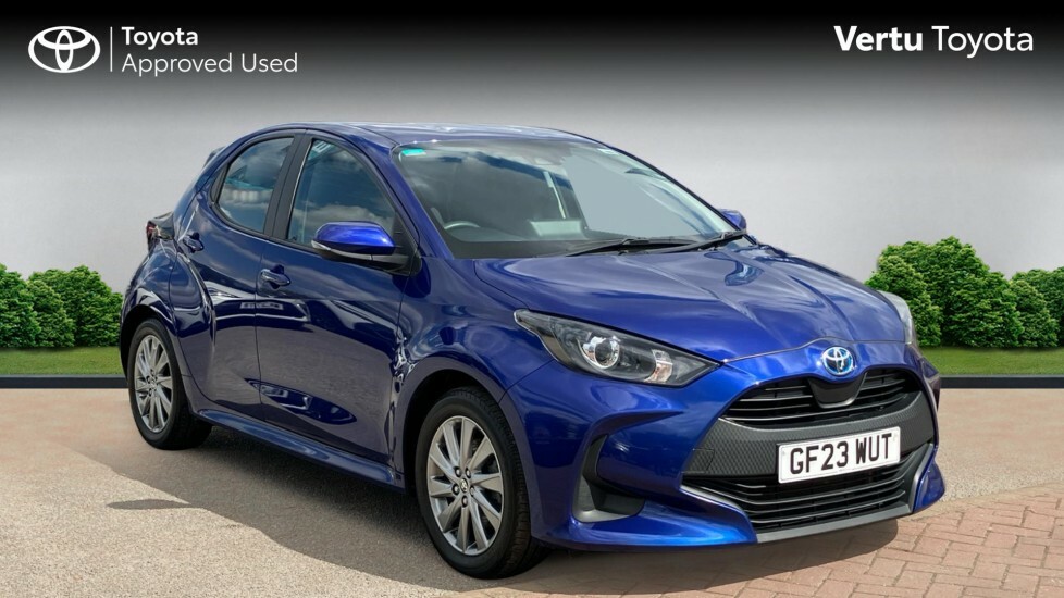 Toyota Yaris Icon Blue