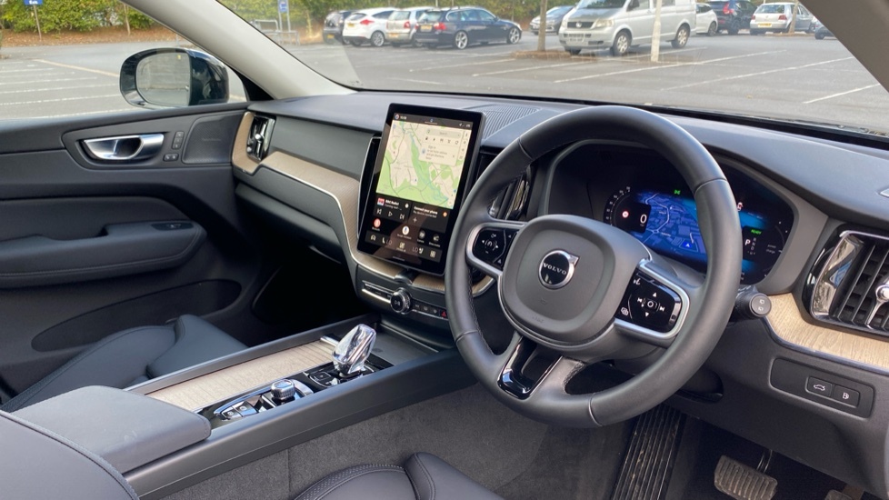 Volvo XC60 Plus RE75HXR Black #4