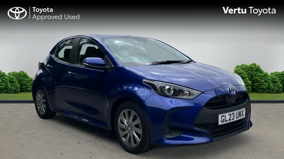 Toyota Yaris Icon Blue