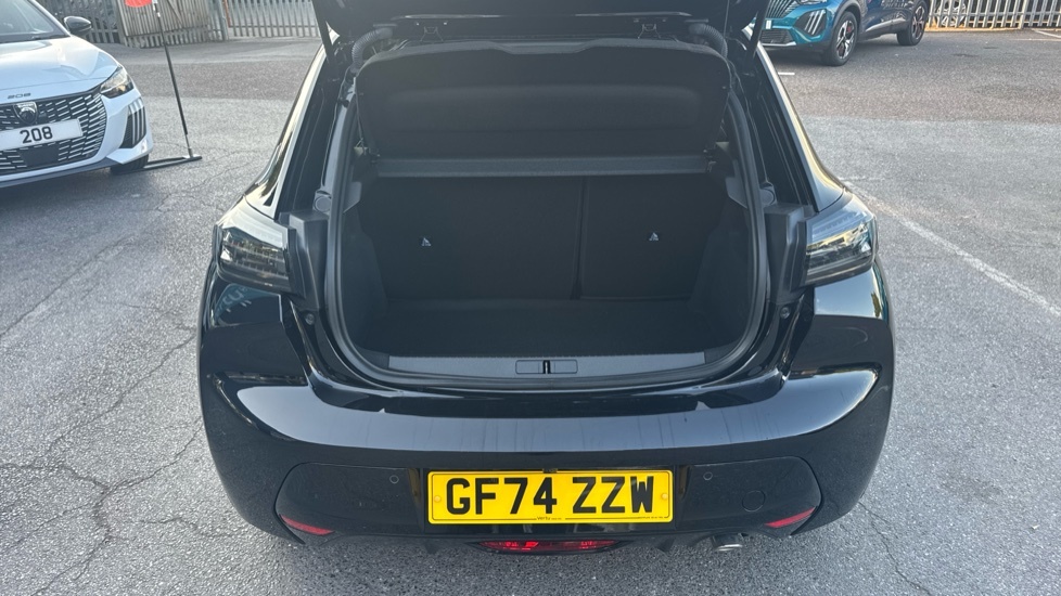 Peugeot 208 Gt Black #4
