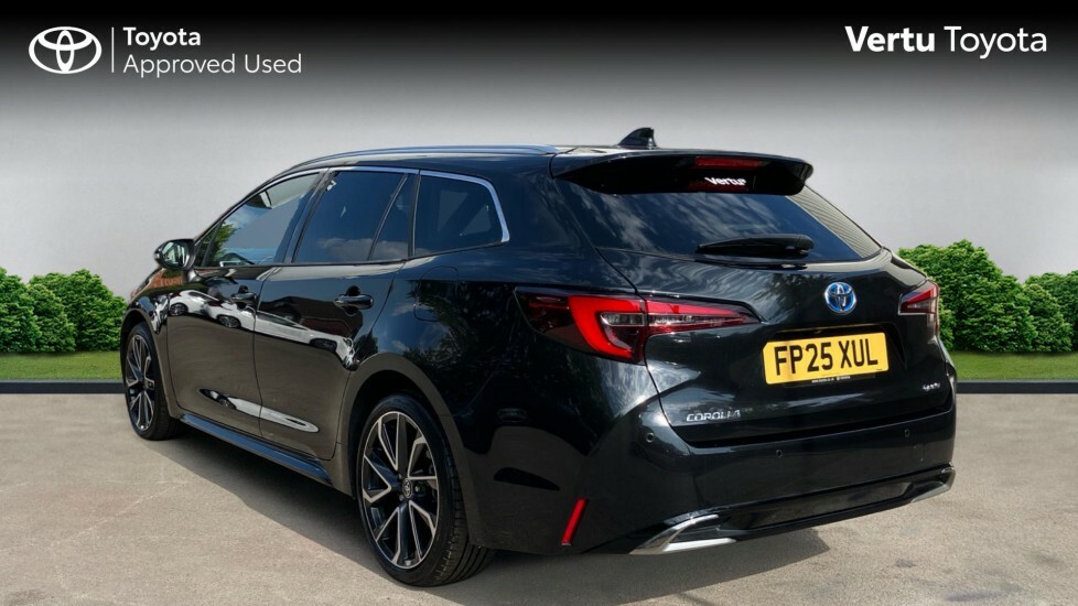 Toyota Corolla Excel Black #4