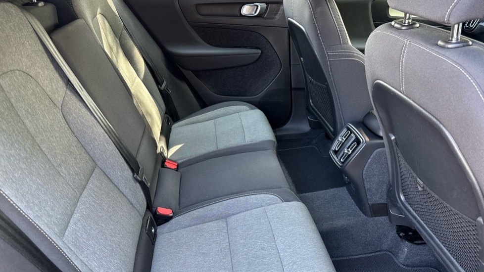 Volvo XC40 Plus BP23YPA Black #6