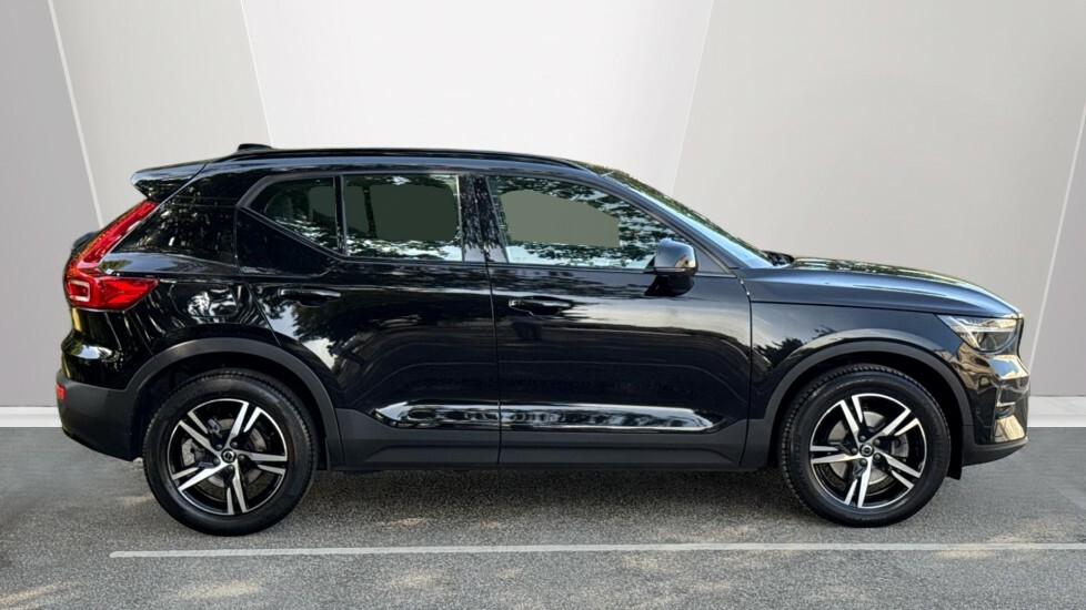 Volvo XC40 Plus BP23YPA Black #3