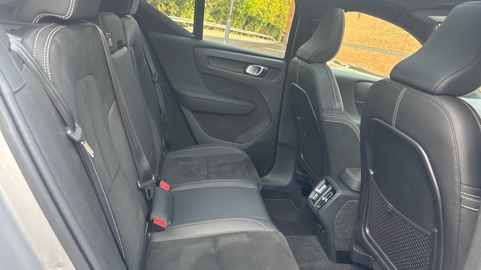 Volvo XC40 Ultimate Silver #6