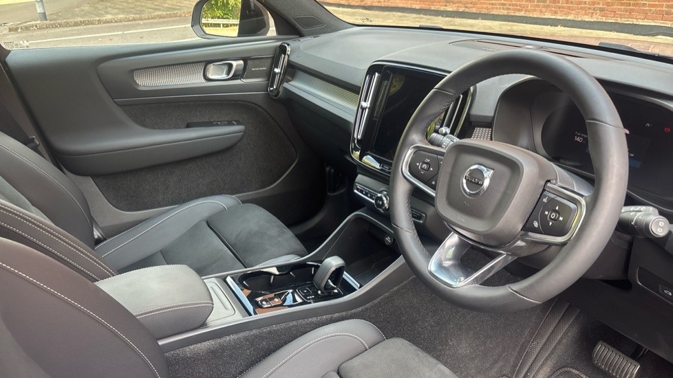 Volvo XC40 Ultimate Silver #4
