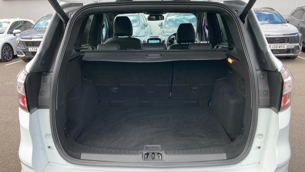 Ford Kuga St-line X CA18HKC White #4