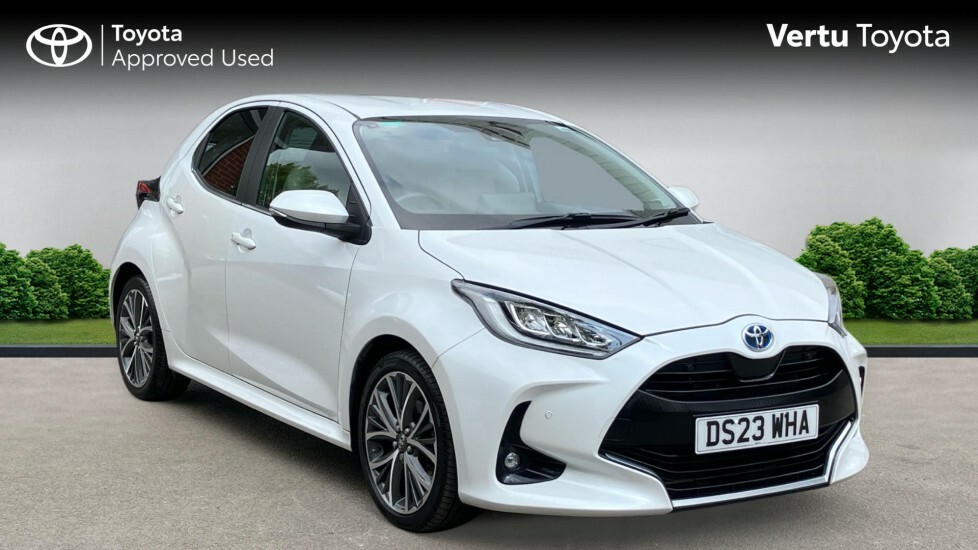 Toyota Yaris Excel White