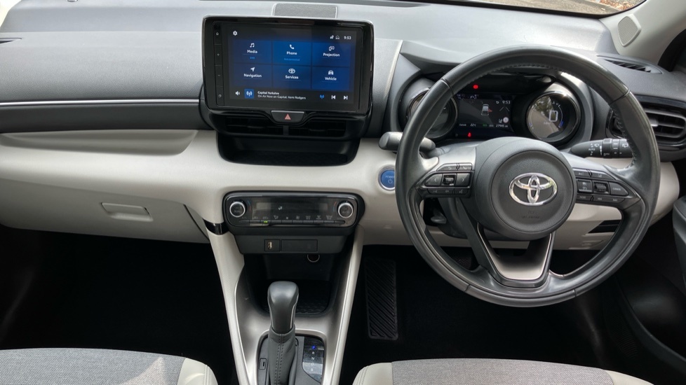 Toyota Yaris Excel DS23WHA White #6