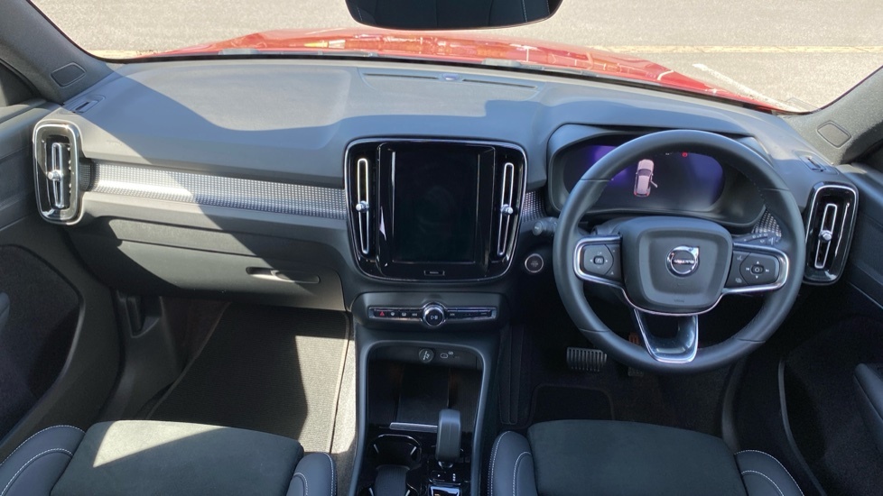 Volvo XC40 Plus WG24VWY Red #5