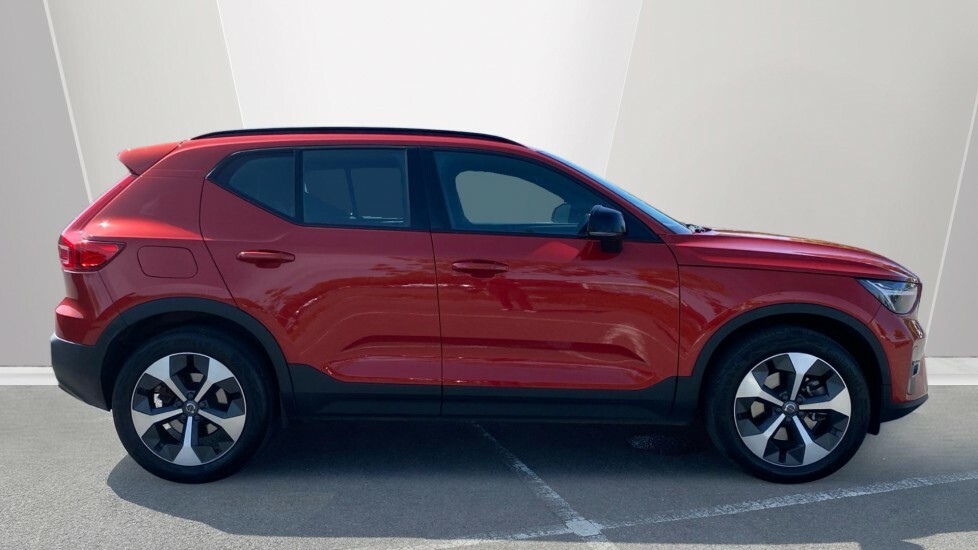 Volvo XC40 Plus WG24VWY Red #3