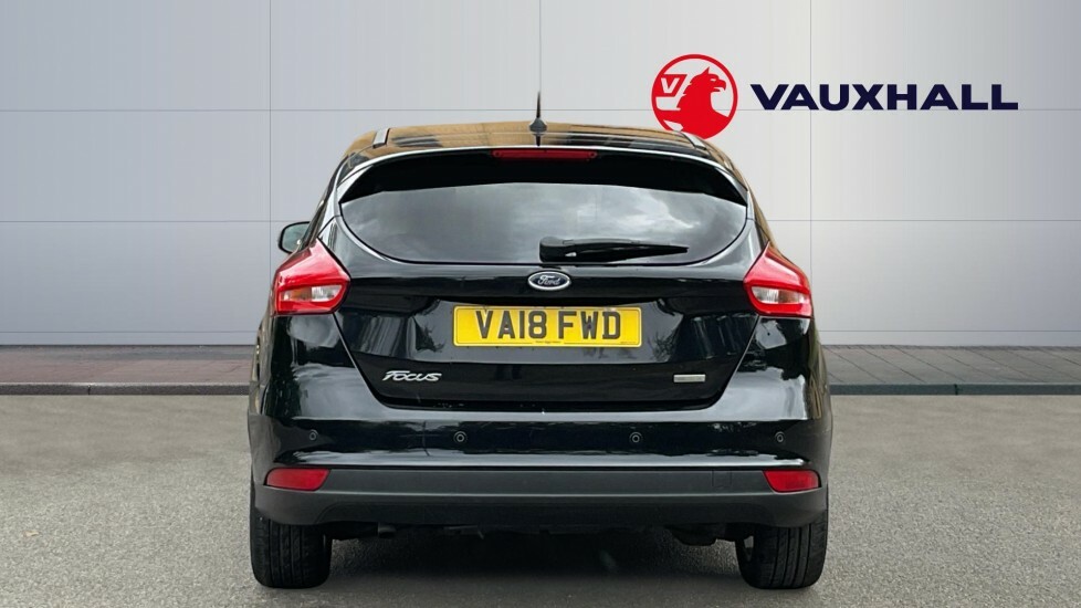 Ford Focus Titanium Black #6