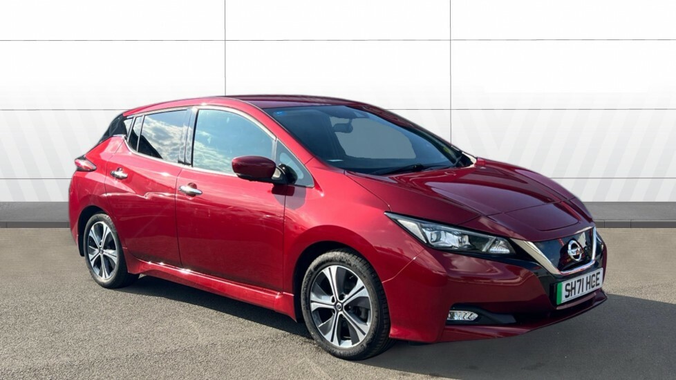 Nissan Leaf Tekna Red