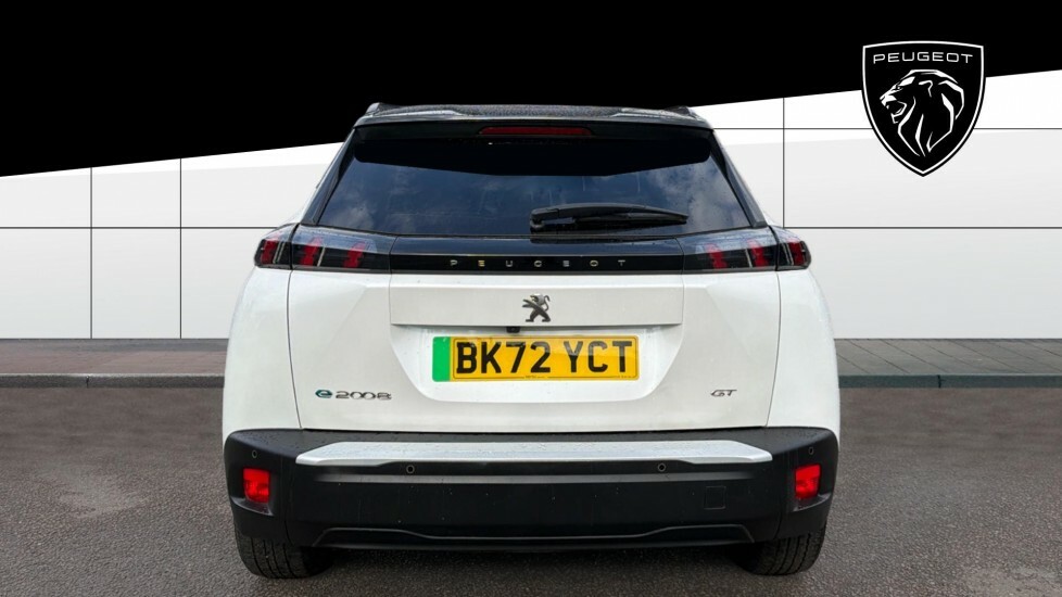 Peugeot e-2008 Gt White #6
