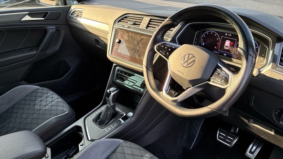 Volkswagen Tiguan R-line Edition ET23FPF Black #6