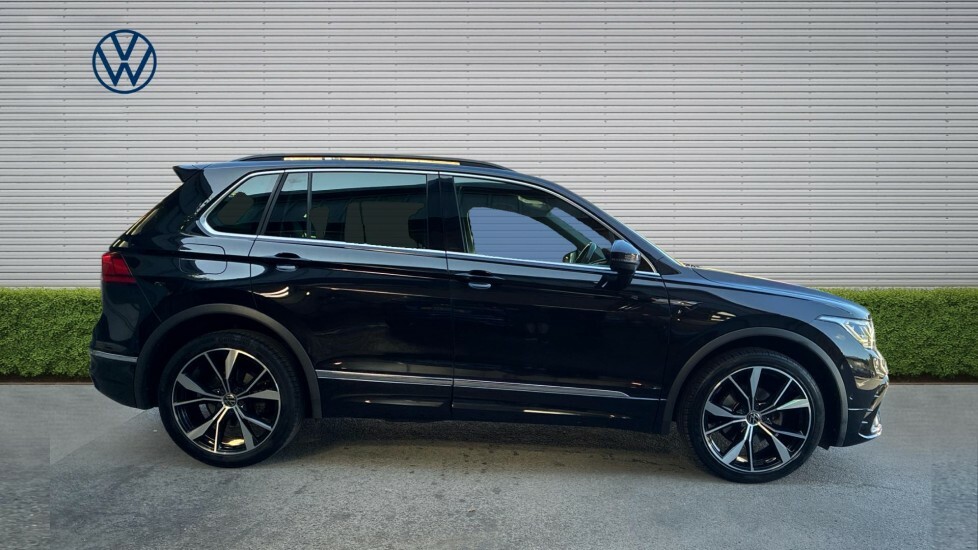 Volkswagen Tiguan R-line Edition ET23FPF Black #4