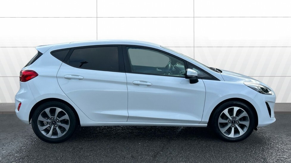 Ford Fiesta Trend White #5