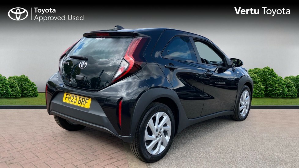 Toyota Aygo X Pure FH23BRF Black #2