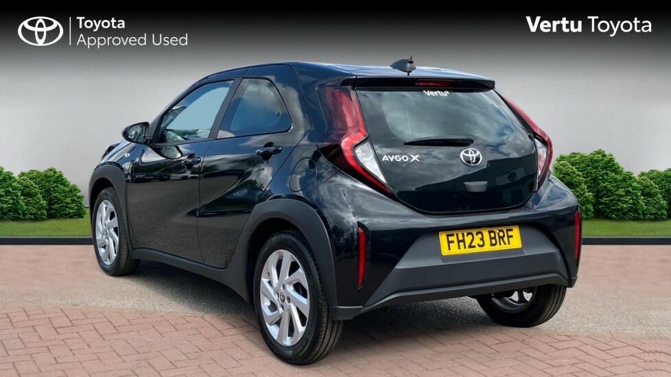 Toyota Aygo X Pure FH23BRF Black #4