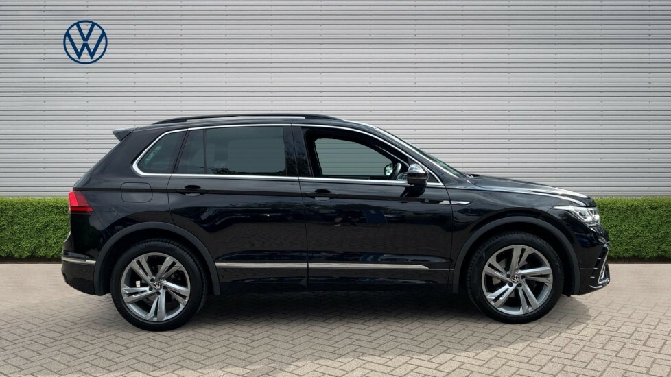Volkswagen Tiguan R-line Edition SM23VHB Black #4