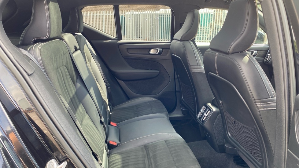 Volvo XC40 R Design CK22HBD Black #6