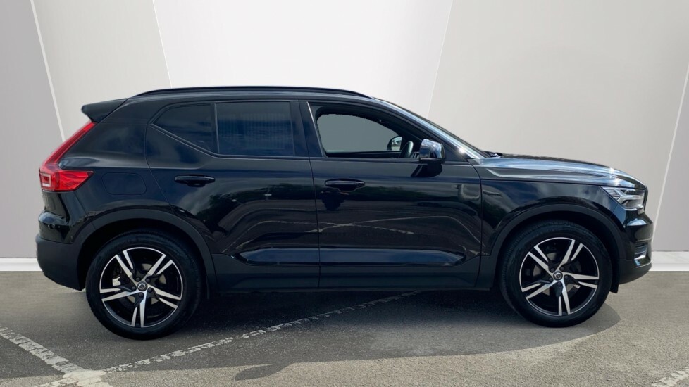 Volvo XC40 R Design CK22HBD Black #3