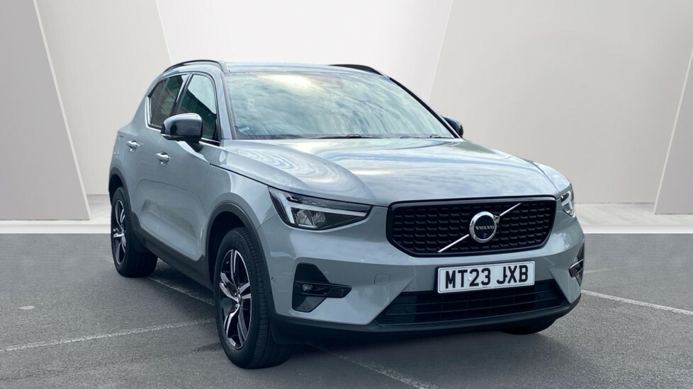 Volvo XC40 Plus MT23JXB Grey