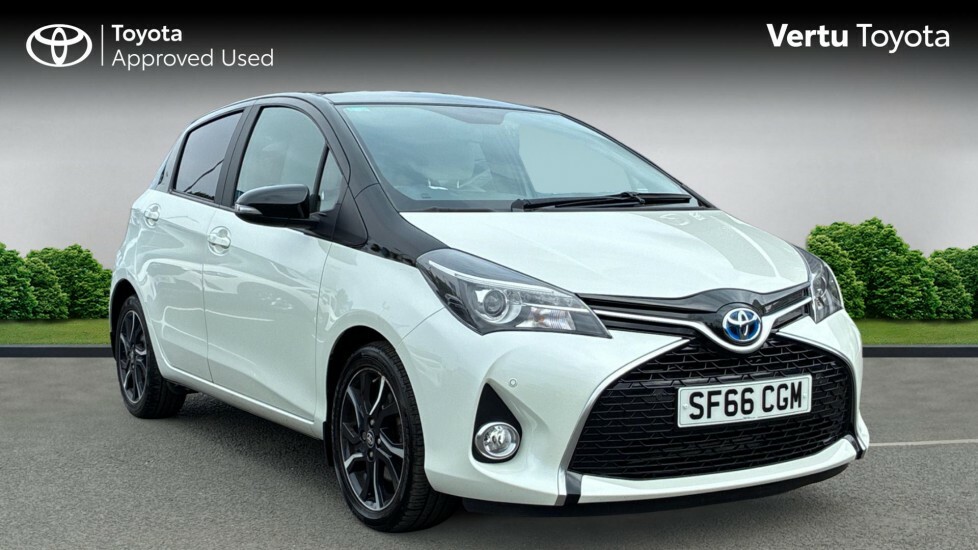 Toyota Yaris Design White