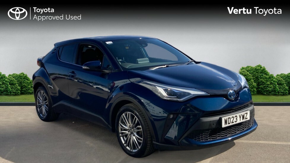 Toyota C-Hr Excel White