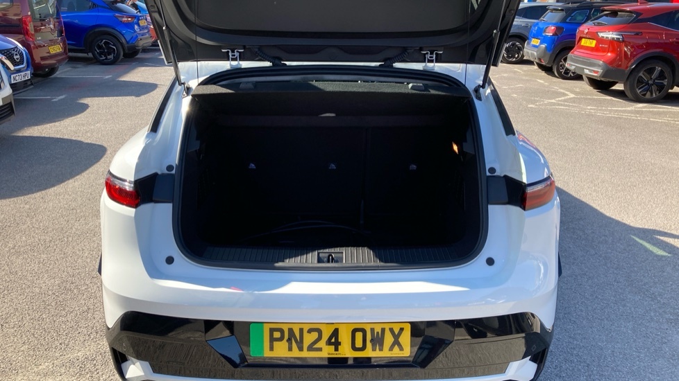 Renault Megane E-Tech Equilibre White #4