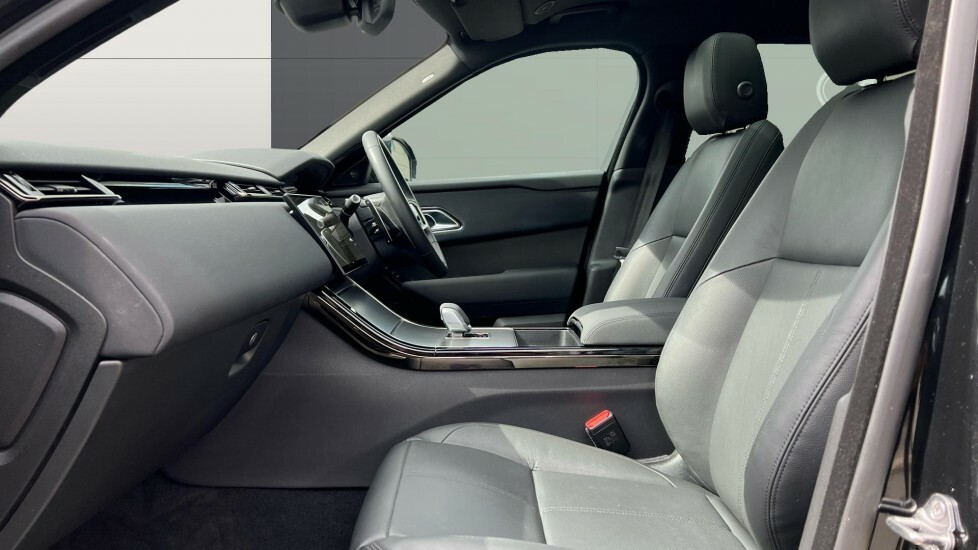 Land Rover Range Rover Velar Dynamic Se YN74XNL Black #3