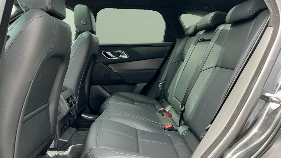 Land Rover Range Rover Velar Dynamic Se YN74XNL Black #4