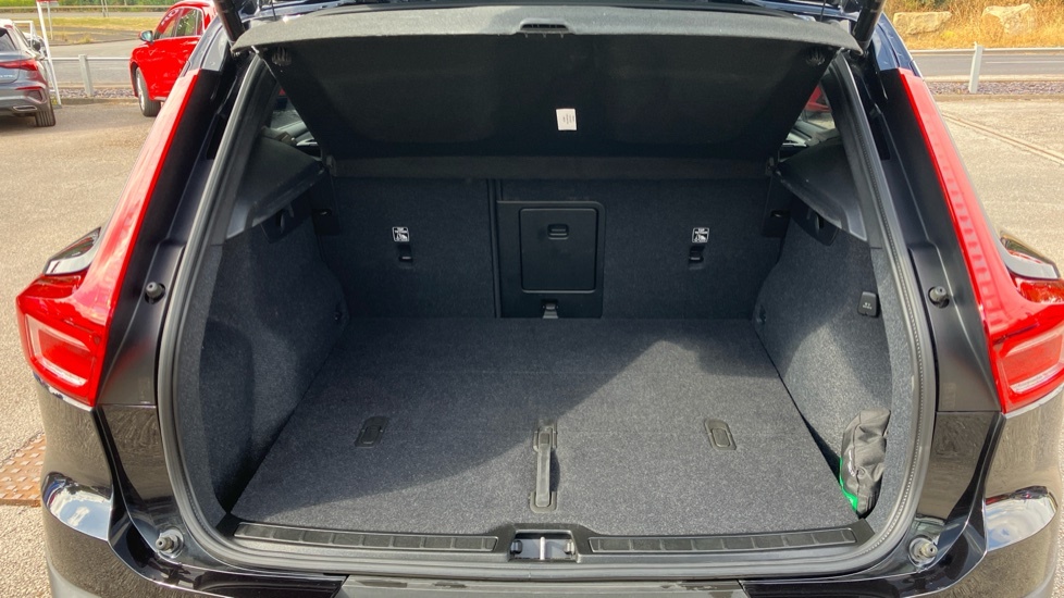 Volvo XC40 Ultra Black Edition RO75MDX Black #4