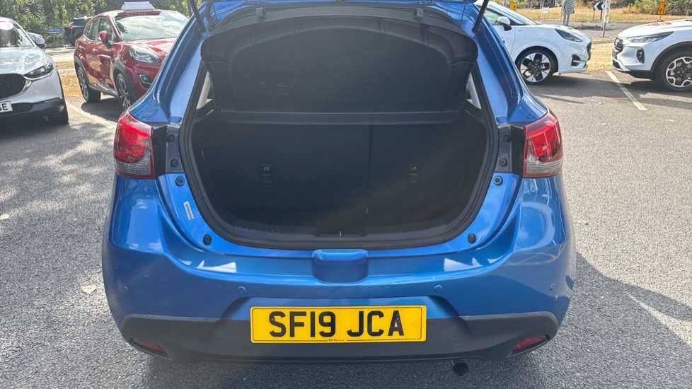 Mazda 2 Se-l Blue #4