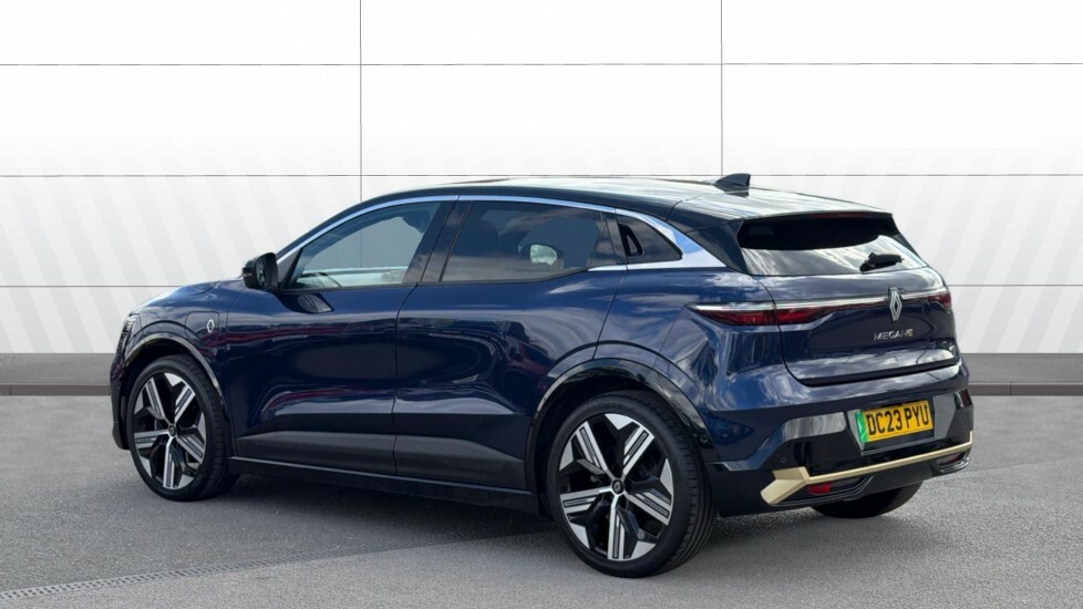Renault Megane E-Tech Iconic Black #2