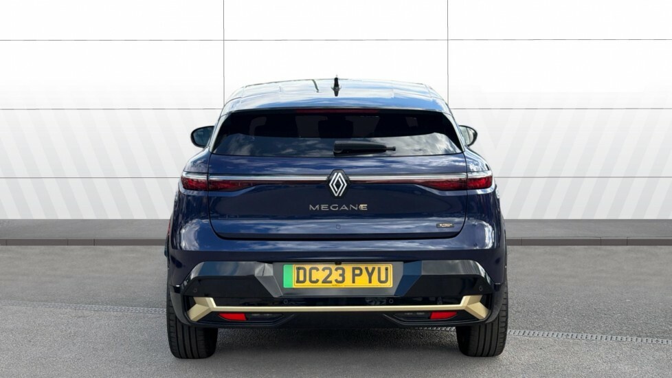 Renault Megane E-Tech Iconic Black #6
