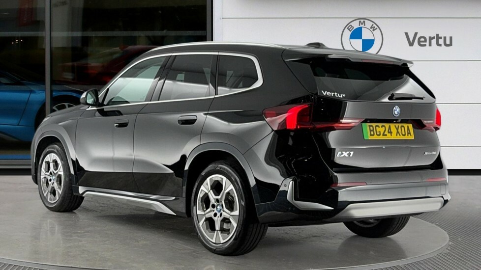 BMW iX1 Xline Black #2