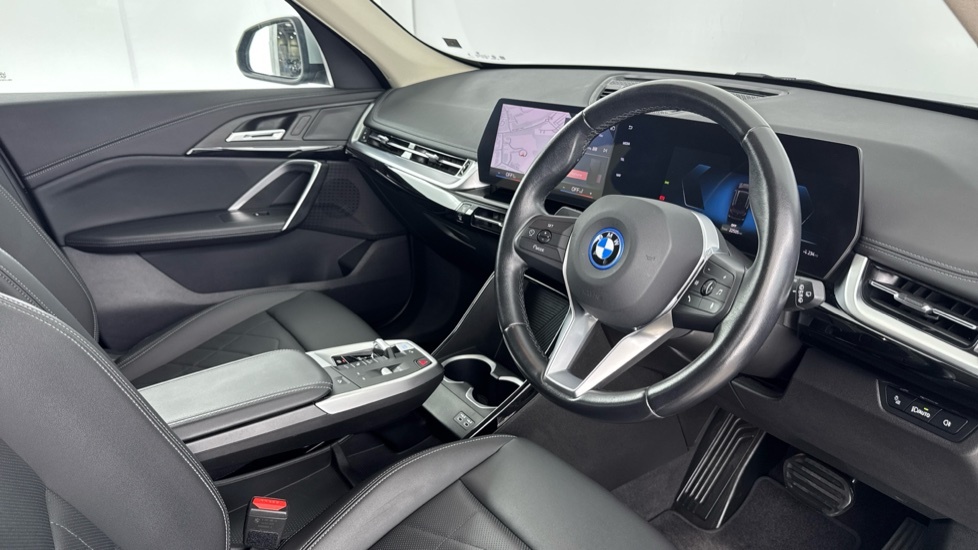 BMW iX1 Xline Black #6