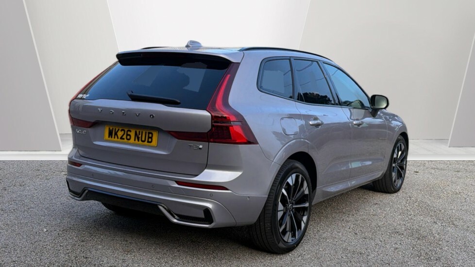 Volvo XC60 Ultra Red #2