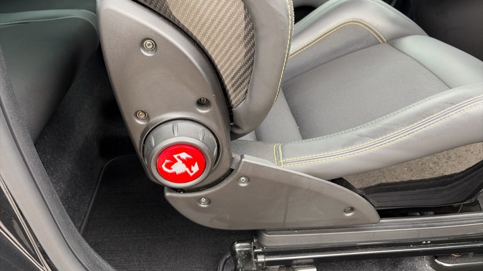 Abarth 695 Manual Black #54