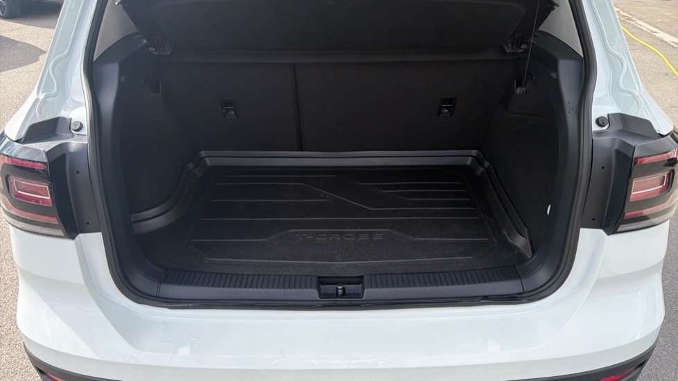 Volkswagen T-Cross Se White #4