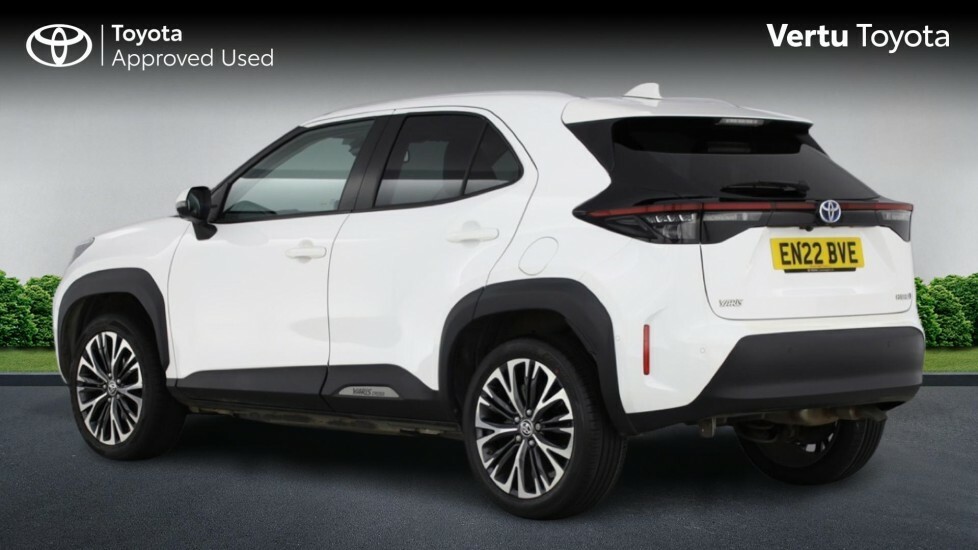Toyota Yaris Cross Excel White #4