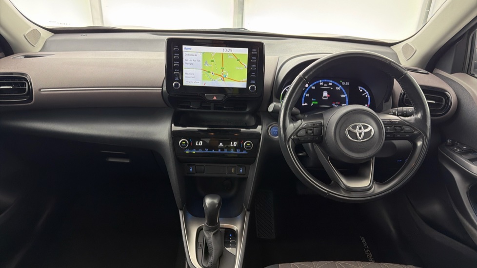 Toyota Yaris Cross Excel White #6