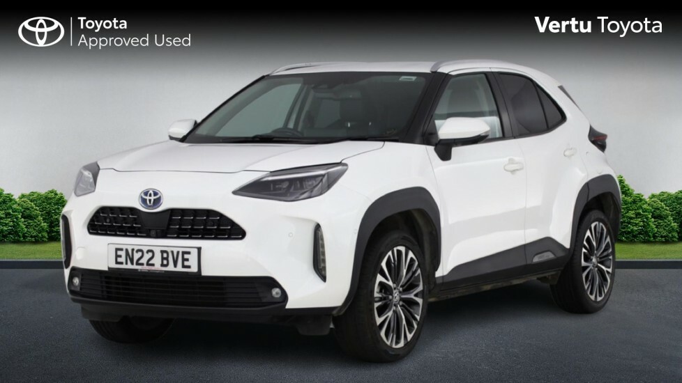 Toyota Yaris Cross Excel White #3