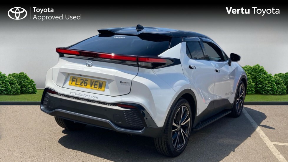 Toyota C-Hr Excel White #2