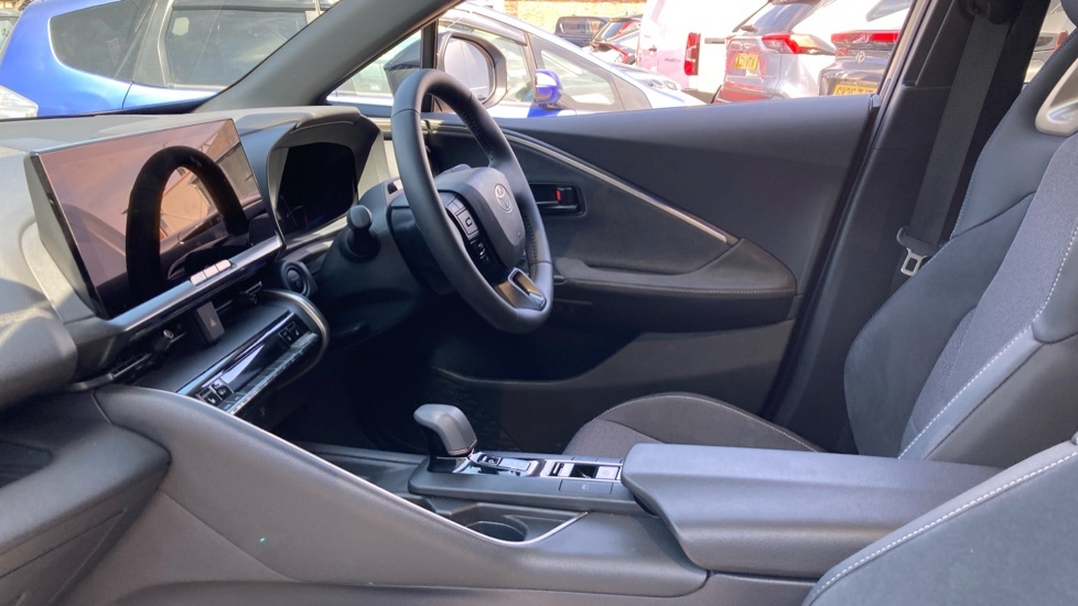 Toyota C-Hr Excel White #5