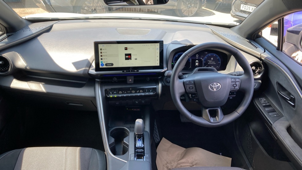 Toyota C-Hr Excel White #6