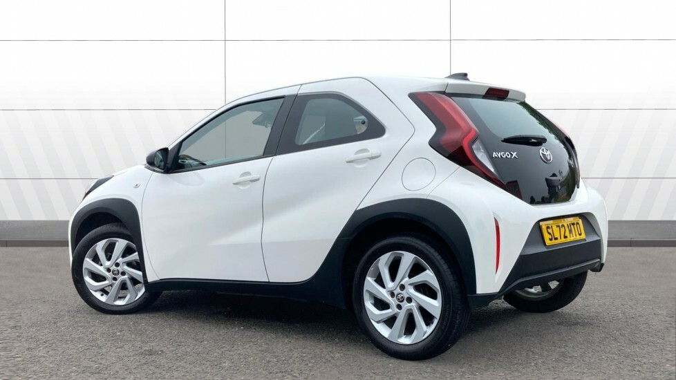 Toyota Aygo X Pure White #2
