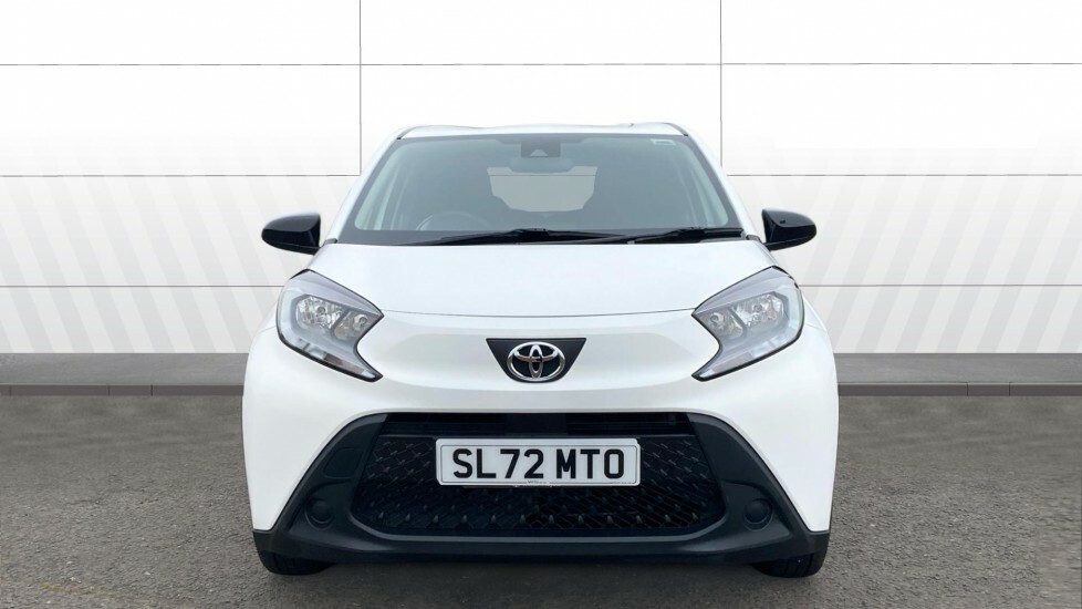 Toyota Aygo X Pure White #3
